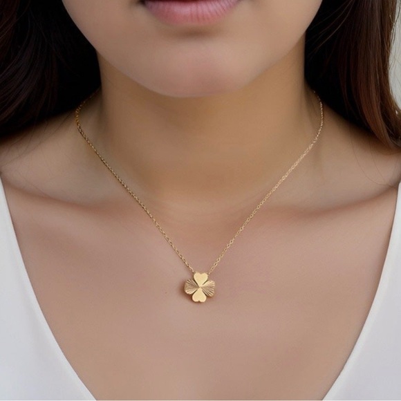 Darla Clover Necklace Pendant Bundle - Picture 2 of 9